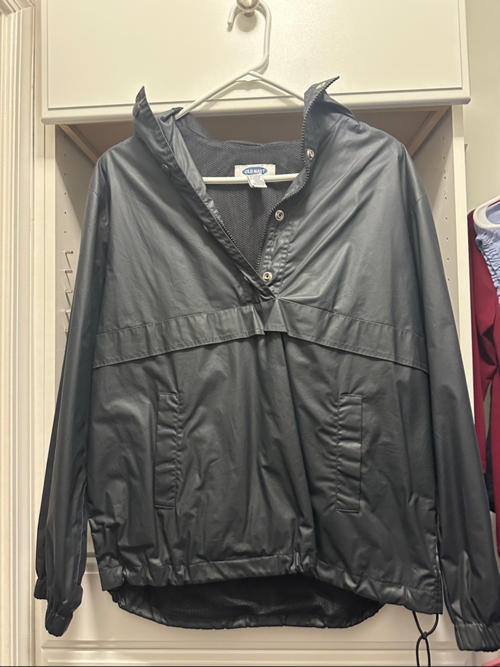 Old Navy dark blue Lightweight Pullover Windbreaker. Rain jacket